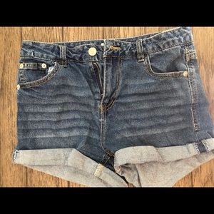 Love Tree Shorts - Denim shorts Love Tree Shorts - Denim shorts